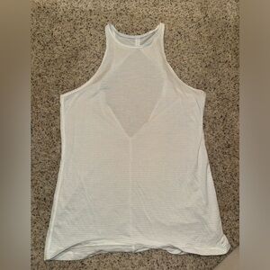 White lululemon tank top
